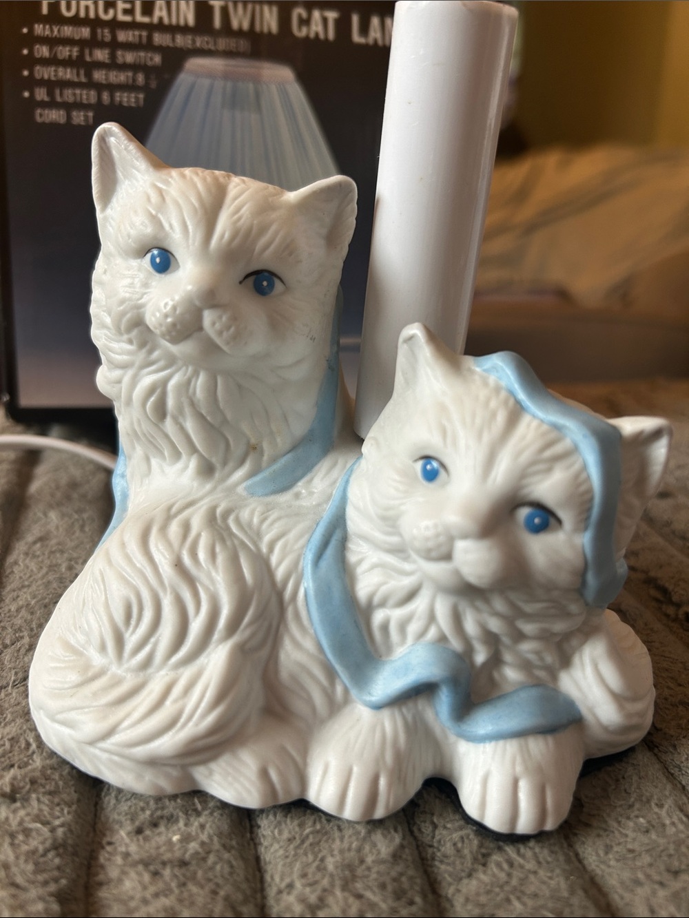 Vintage Porcelain Twin Cat Accent Lamp - Rare New in Original Box (NIB)